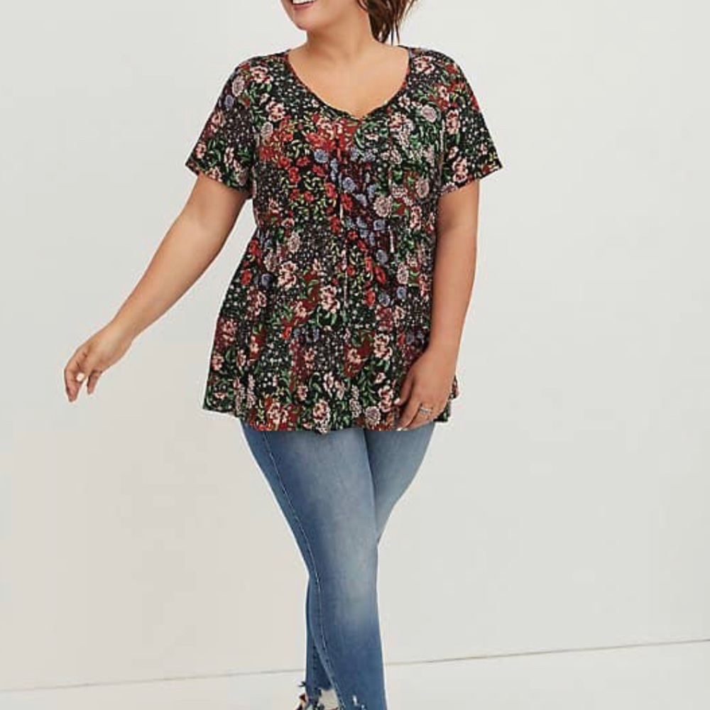 Flutter sleeve floral blouse